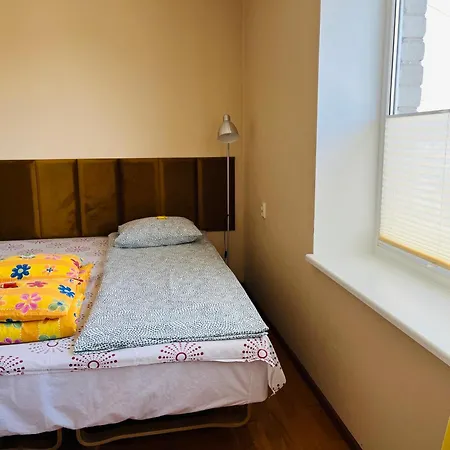 Maria At Rootsi Street * 쿠레사아레